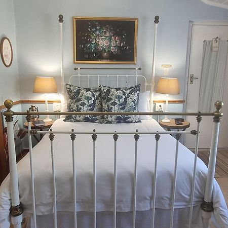 Old Oak Guest House Белвилл Экстерьер фото