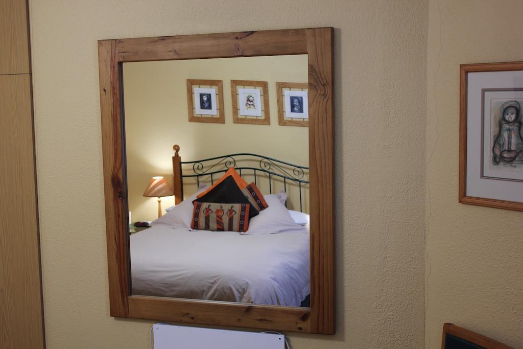 Old Oak Guest House Белвилл Экстерьер фото